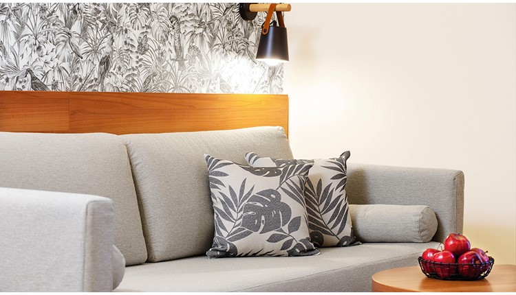 Zeus Essence Ramada Athens  (ex Ramada Athens Attica Riviera), Афины